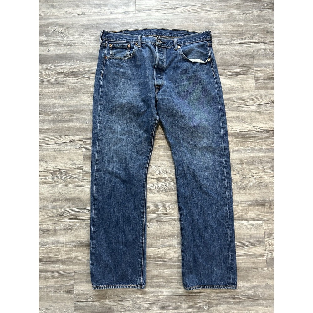 Levi's 501 Jeans Mens 38x32 Blue Straight Leg Button Fly Mid Rise Medium Wash